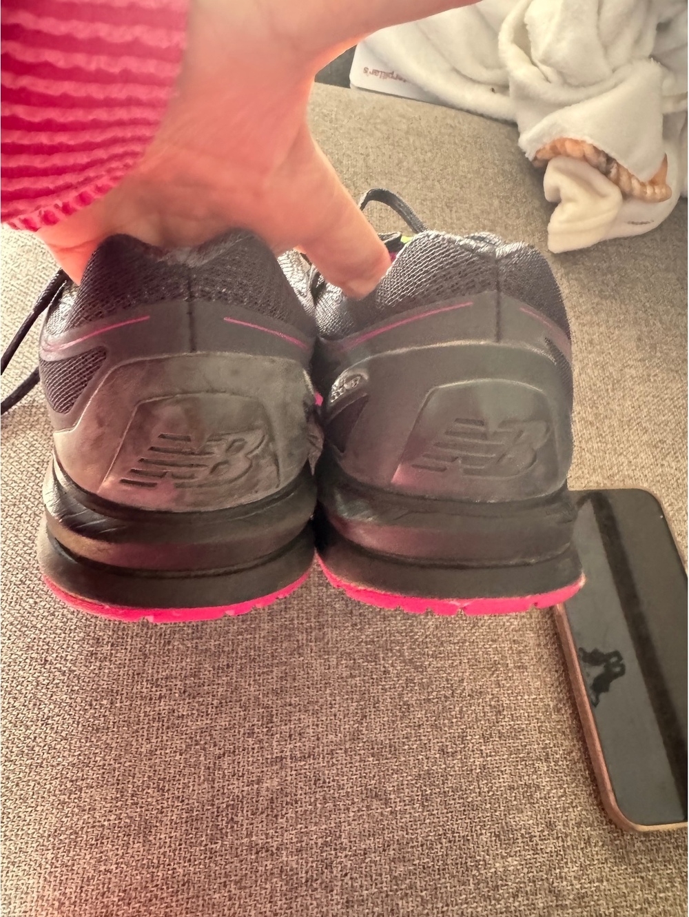 New Balance 1237 Women’s 7.5 Black Pink N2 Cross Training Athletic Shoes - Picture 7 of 8
